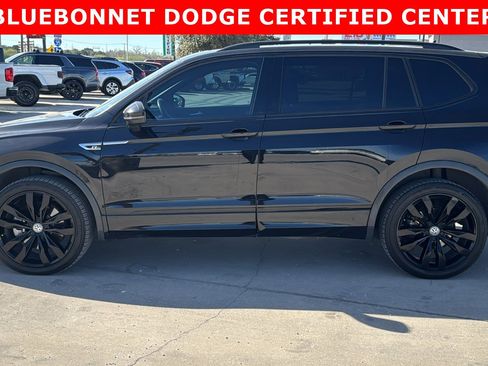 Used 2021 Volkswagen Tiguan SE R-Line image 8