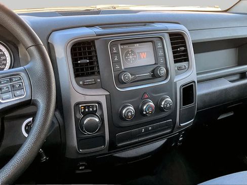 Used 2015 RAM 1500 Express RWD image 9