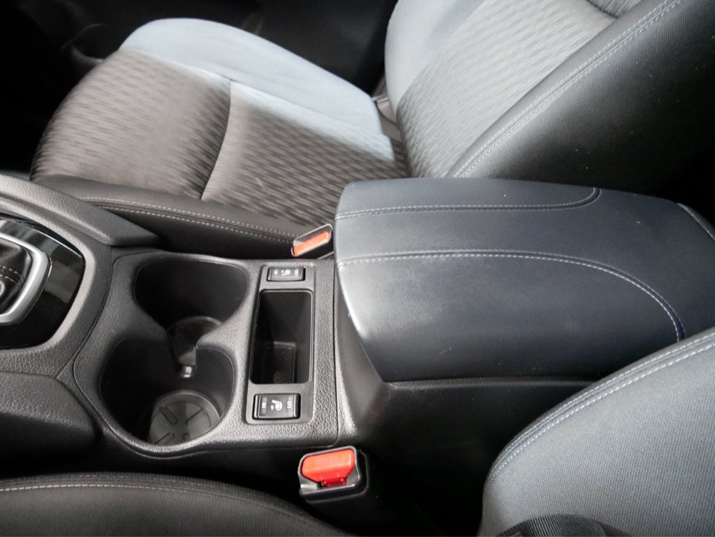 Used 2018 Nissan Rogue SV AWD/4WD image 18