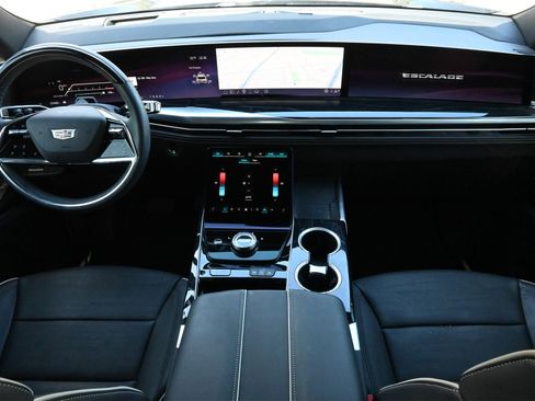 Certified 2025 Cadillac Escalade Sport w/ LPO, Floor Liner Package image 7