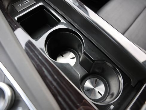 Used 2021 Cadillac Escalade Sport w/ Driver Assist Tech Package image 38