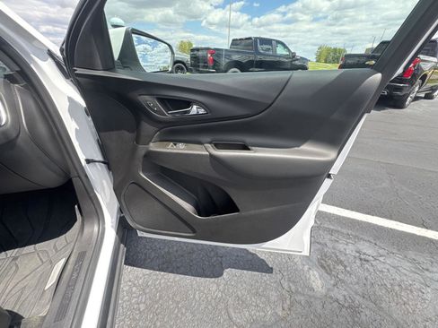 Used 2024 Chevrolet Equinox LT w/ LPO, Floor Liner Package FWD image 19