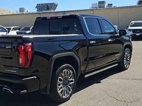 Used 2024 GMC Sierra 1500 Denali Ultimate AWD/4WD image 9