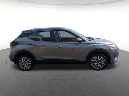 Used 2024 Nissan Kicks SV w/ Interior Electronics Package image 4