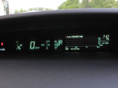Used 2014 Toyota Prius Four FWD image 21