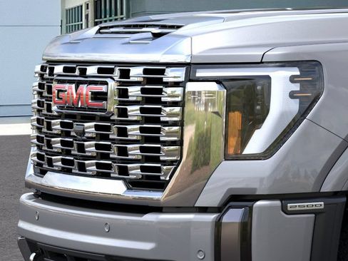 New 2026 GMC Sierra 2500 Denali w/ Denali Reserve Package AWD/4WD image 38
