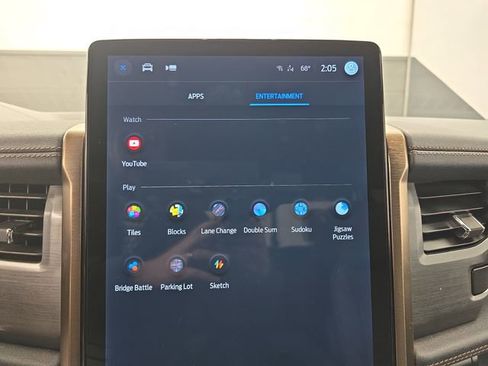 Used 2023 Ford F150 Lightning Lariat image 32