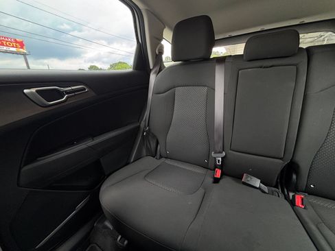 Used 2025 Kia Sportage LX FWD image 38