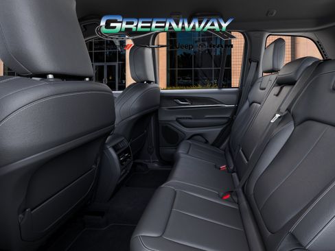 New 2025 Jeep Grand Cherokee Limited RWD image 23