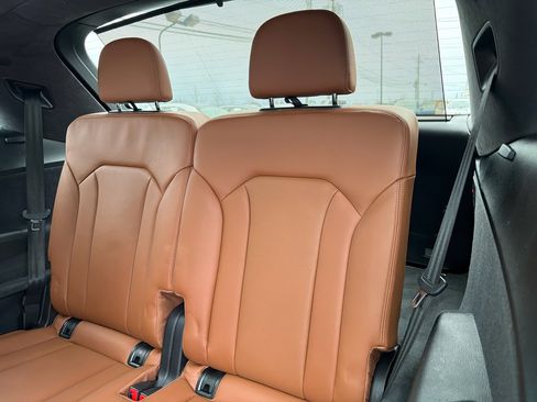 Used 2019 Audi Q7 3.0T Prestige image 16