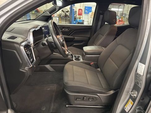 Used 2024 GMC Canyon Elevation w/ Convenience Package AWD/4WD image 11