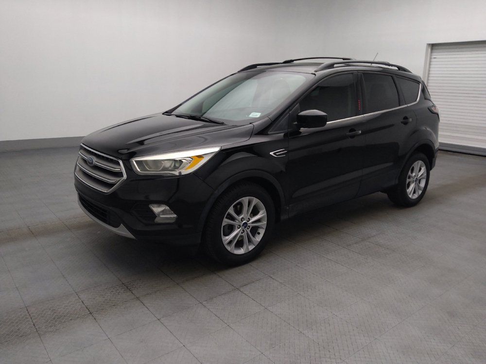 Used 2017 Ford Escape SE w/ Equipment Group 201A FWD image 2