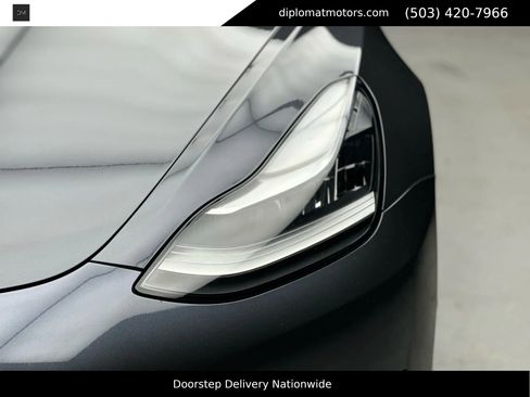 Used 2018 Tesla Model 3 Long Range image 12