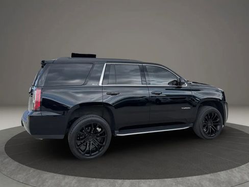 Used 2018 GMC Yukon SLT AWD/4WD image 9