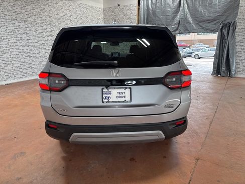 Used 2025 Honda Pilot EX-L image 6