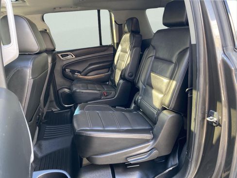 Used 2020 GMC Yukon XL Denali AWD/4WD image 25
