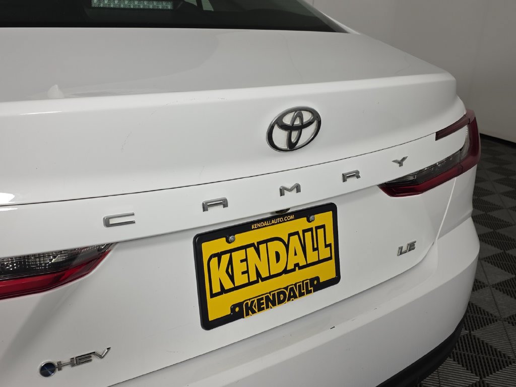 Used 2025 Toyota Camry LE FWD image 11