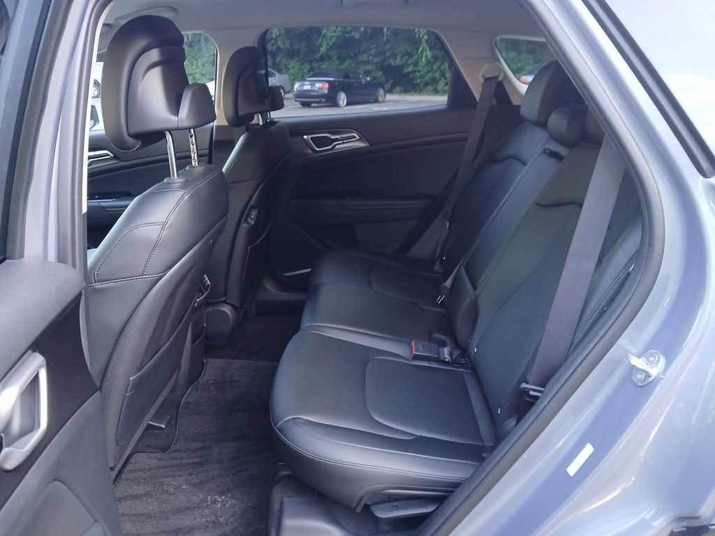Used 2024 Kia Sportage EX FWD image 25