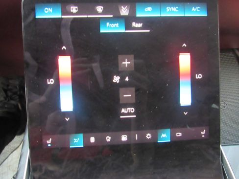 Used 2025 Cadillac Escalade ESV Sport w/ Touring Package AWD/4WD image 15