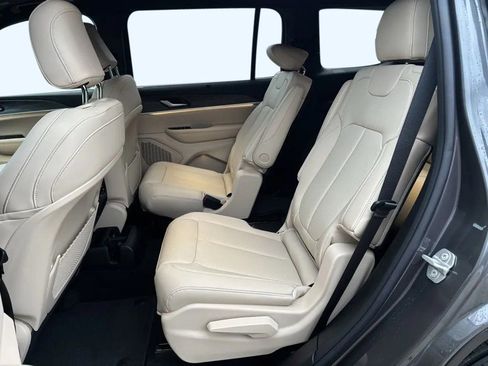New 2025 Jeep Grand Cherokee L Limited w/ Luxury Tech Group II AWD/4WD image 26