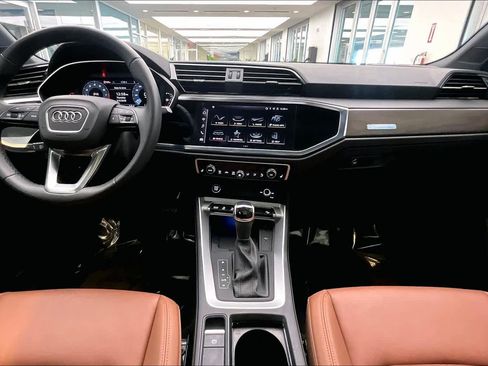 Certified 2025 Audi Q3 2.0T Premium Plus w/ Premium Plus Package image 15