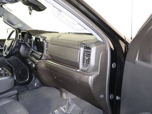 Used 2025 Chevrolet Silverado 1500 LT image 43