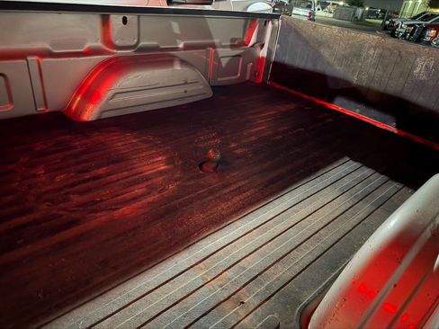 Used 2006 GMC Sierra 3500 SLE w/ Heavy-Duty Power Package image 13