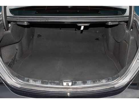 Used 2022 Mercedes-Benz E 350 Sedan image 9