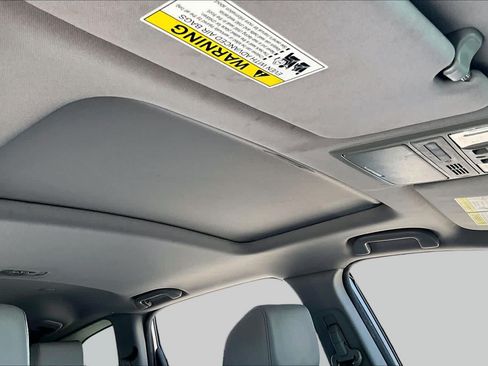 Used 2017 Honda CR-V Touring image 13