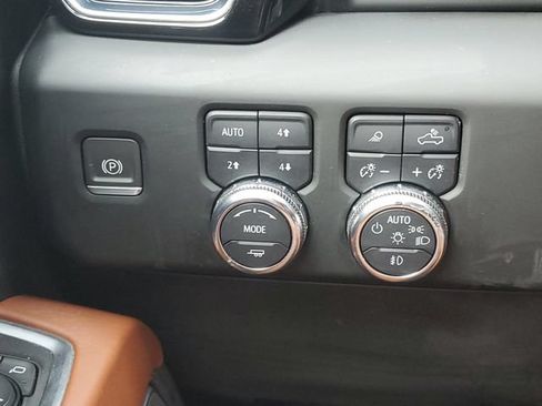Certified 2024 GMC Sierra 1500 Denali Ultimate AWD/4WD image 18