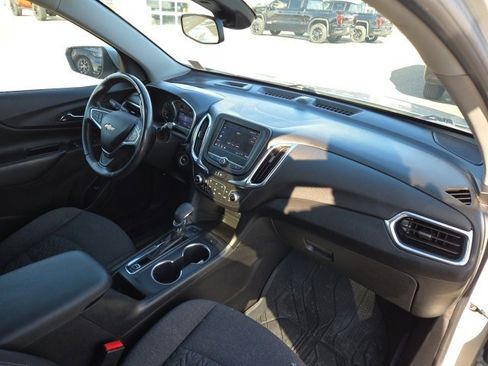 Used 2022 Chevrolet Equinox LT image 11