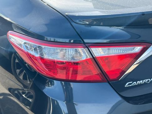 Used 2017 Toyota Camry SE FWD image 20