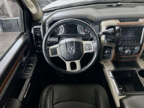 Used 2015 RAM 2500 Laramie w/ Convenience Group AWD/4WD image 18