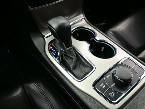 Used 2019 Jeep Grand Cherokee Limited AWD/4WD image 21