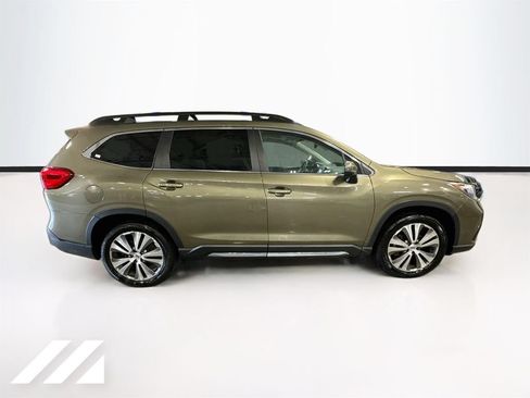 Used 2022 Subaru Ascent Limited w/ Technology Package AWD/4WD image 4