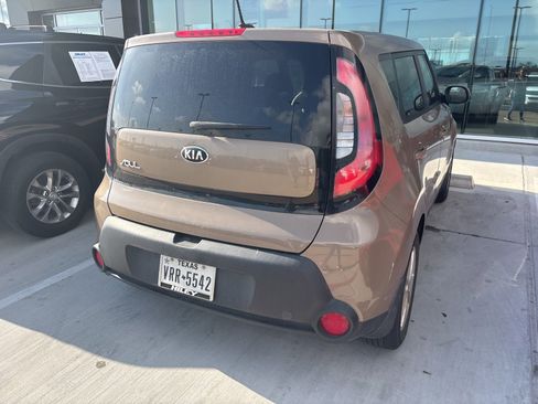 Used 2015 Kia Soul FWD image 9