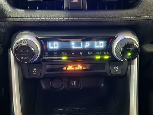 Used 2023 Toyota RAV4 XLE FWD image 24