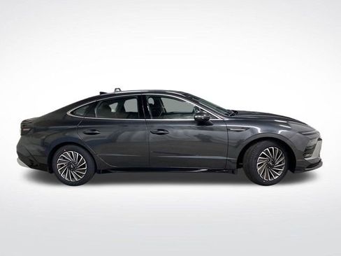 New 2025 Hyundai Sonata SEL image 2