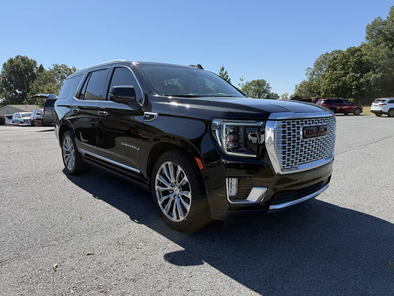 Used 2021 GMC Yukon Denali w/ Denali Ultimate Package AWD/4WD image 8