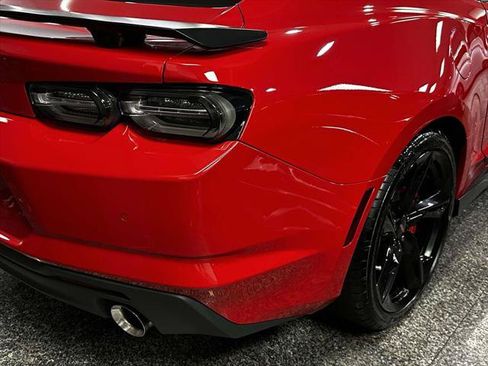 Used 2023 Chevrolet Camaro SS RWD image 9