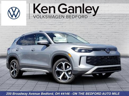 New 2026 Volkswagen Tiguan SE AWD/4WD image 1