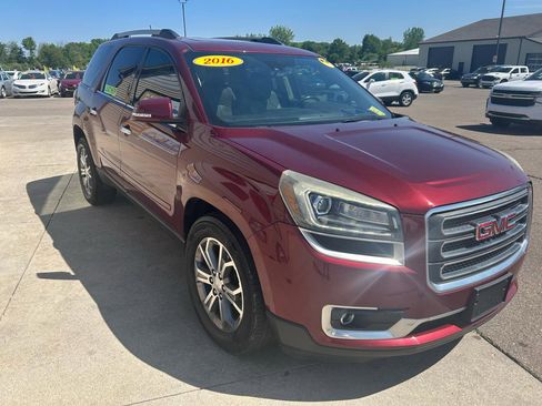 Used 2016 GMC Acadia SLT w/ Technology Package FWD image 3