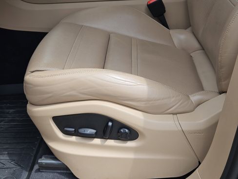 Certified 2023 Porsche Cayenne image 23