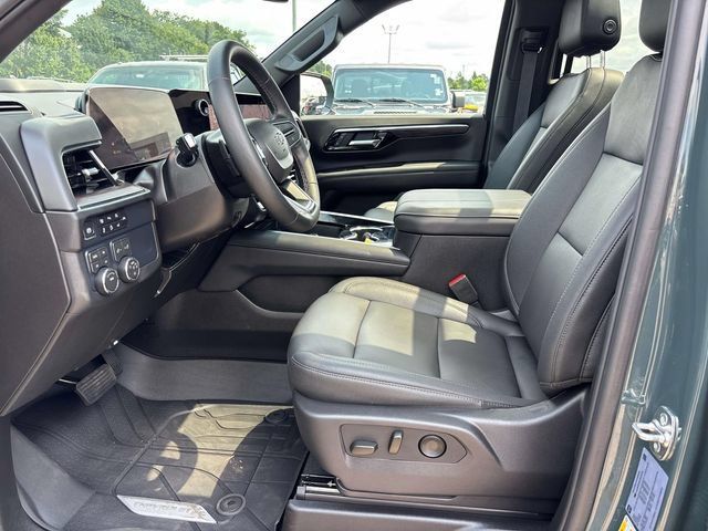 Used 2026 Chevrolet Tahoe Z71 w/ Comfort Package AWD/4WD image 13