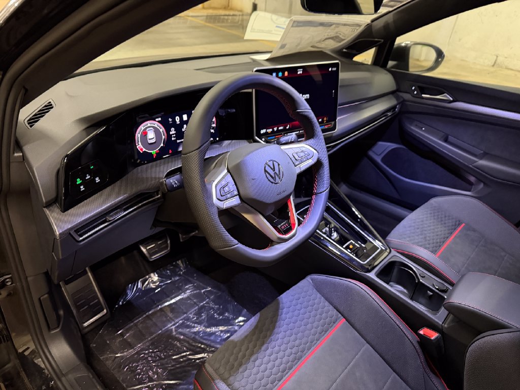 New 2026 Volkswagen GTI SE FWD image 8