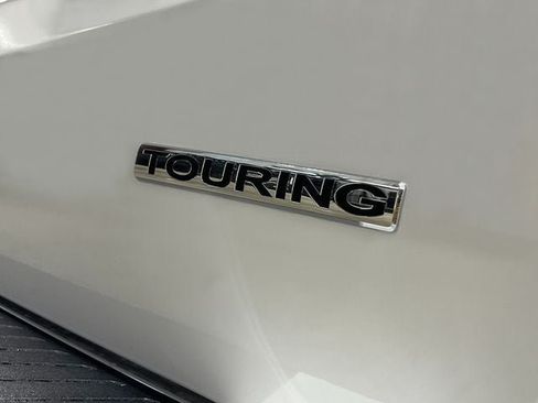 New 2026 Honda Odyssey Touring image 7