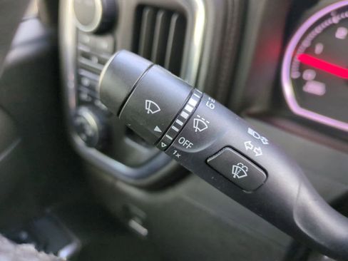 Used 2022 Chevrolet Silverado 2500 LT w/ Convenience Package image 25