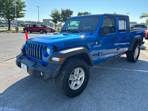 Used 2020 Jeep Gladiator Sport w/ Quick Order Package 24S AWD/4WD image 13
