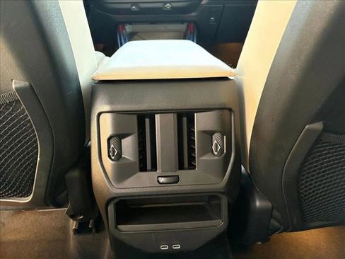 Used 2025 BMW X3 xDrive30i w/ Convenience Package image 16