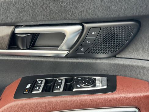 Used 2024 Kia Telluride SX Prestige w/ Towing Package image 26